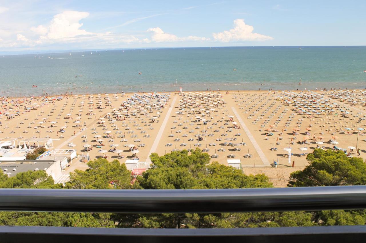 International Seaview Apartments Lignano Sabbiadoro Luaran gambar