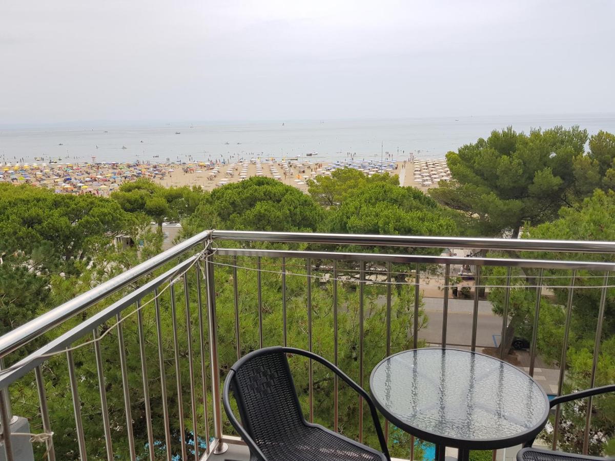 International Seaview Apartments Lignano Sabbiadoro Luaran gambar