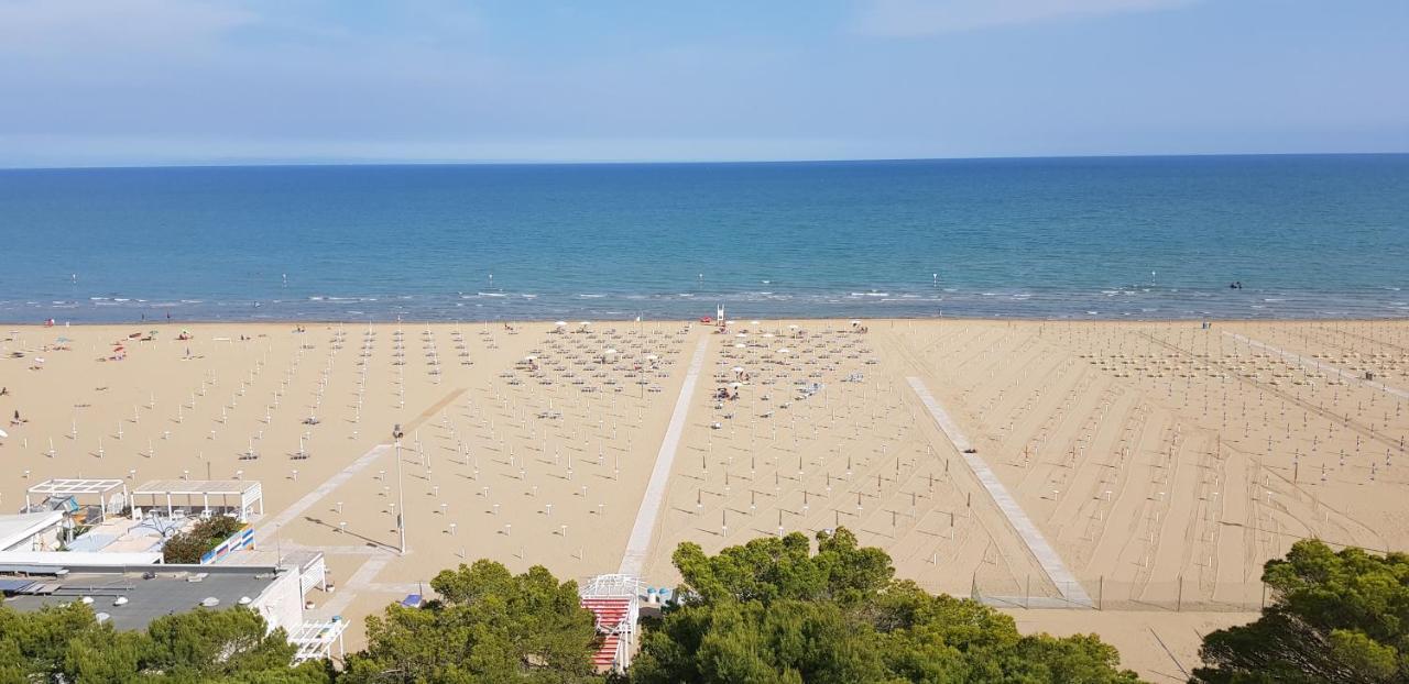 International Seaview Apartments Lignano Sabbiadoro Luaran gambar